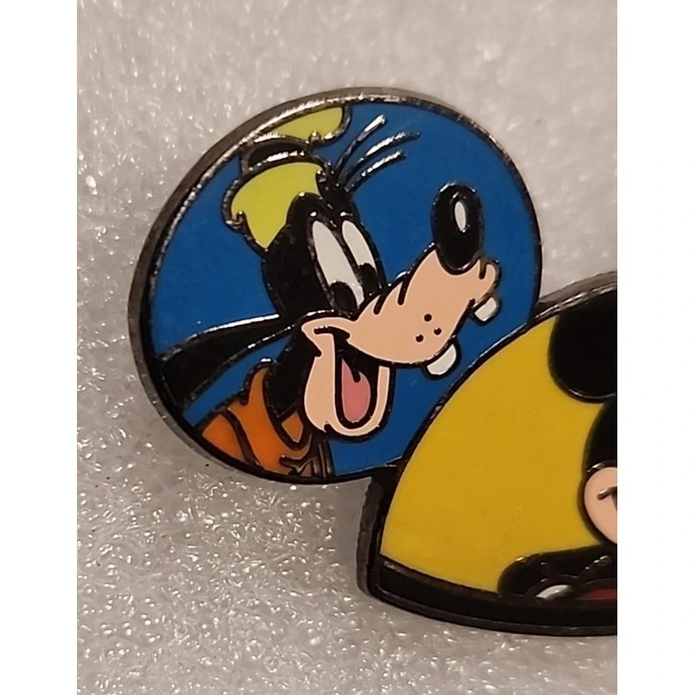 Disney pin as